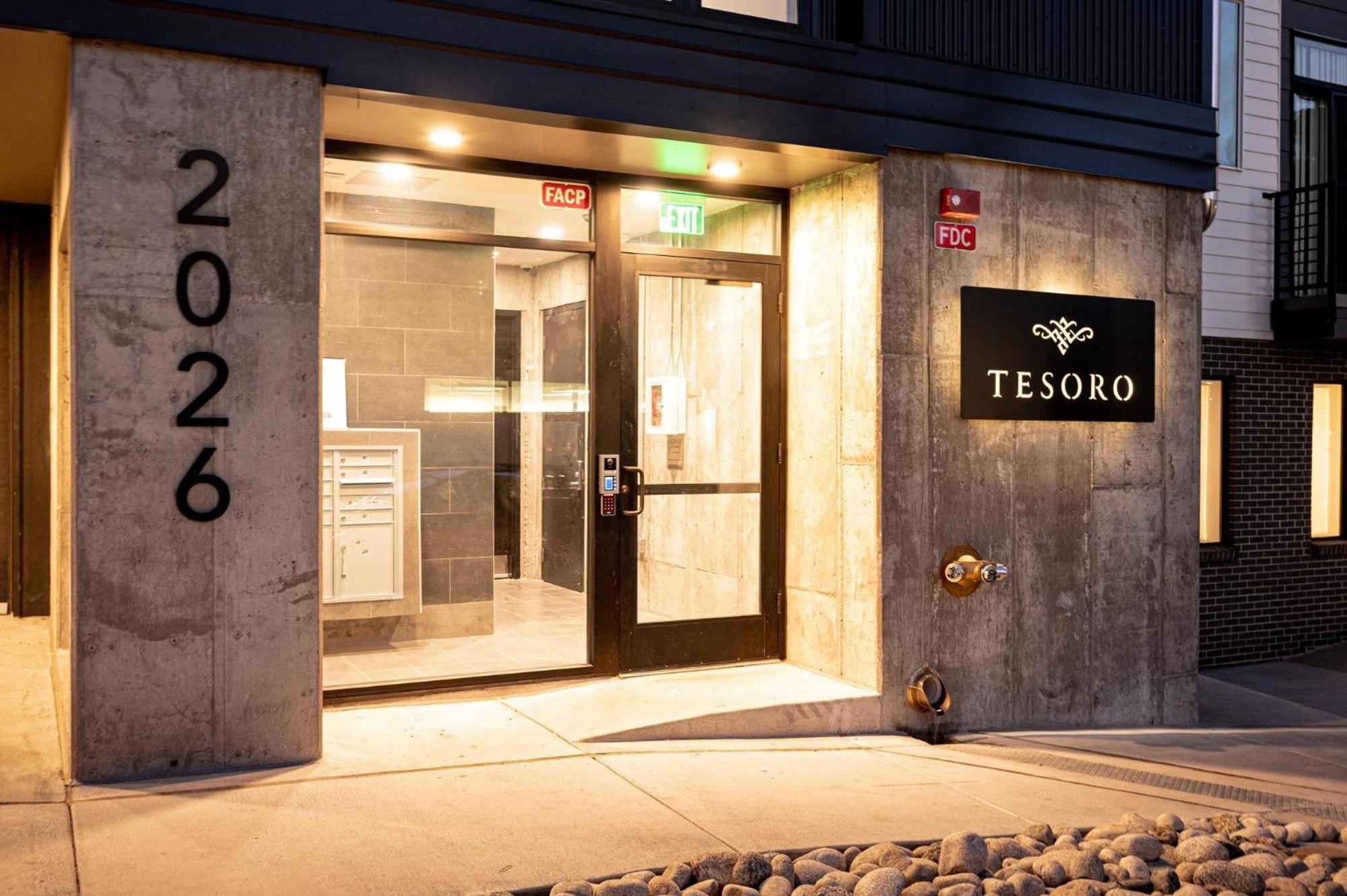 Luxurious Escape - Walk To Empower Field - Tesoro Villa Denver Ngoại thất bức ảnh